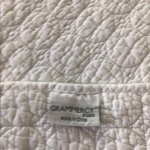 “CLEARANCE” Grammercy  Studio Quilted coverlet